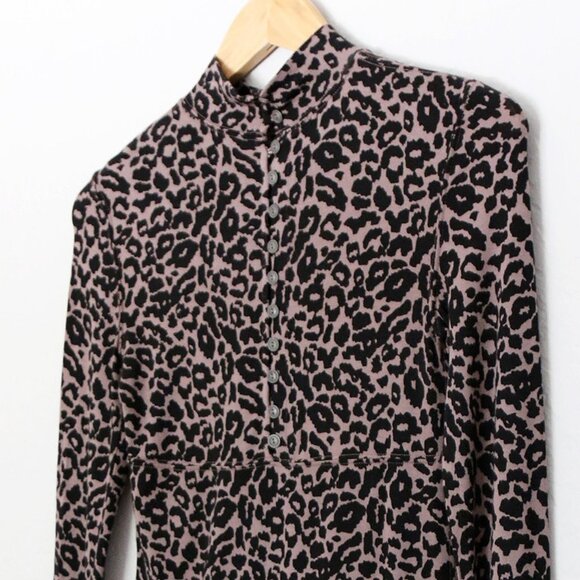 Free People Leopard Animal Print Soft Jersey Mock Neck Long Sleeve Top Button XS - Picture 14 of 15
